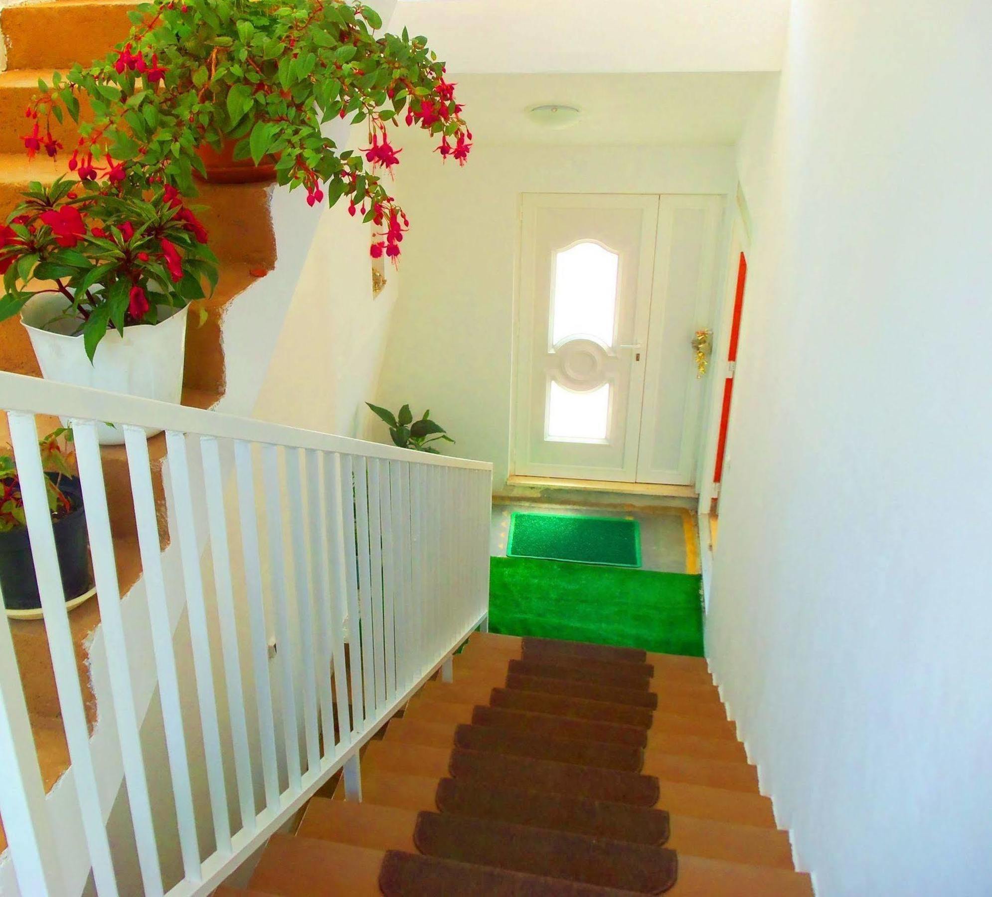 Guest House Kate Mlini Extérieur photo